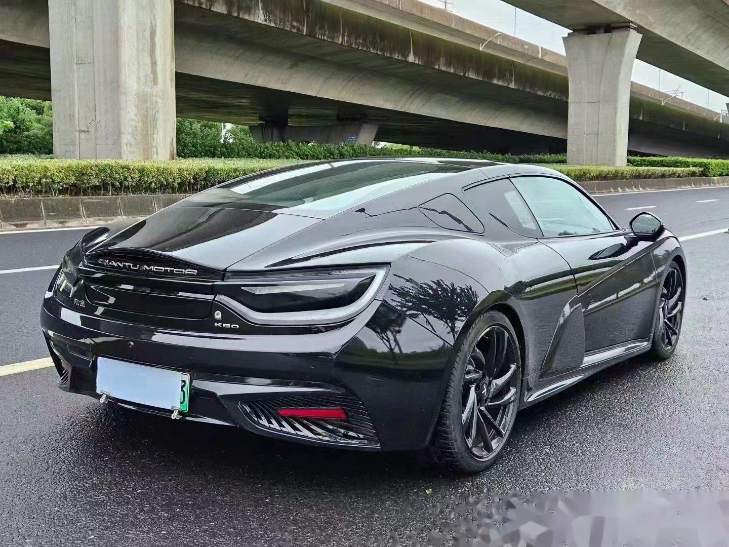 这应该才是国产车颜值天花板吧,可以在路上飞驰,享受电车的荷尔蒙