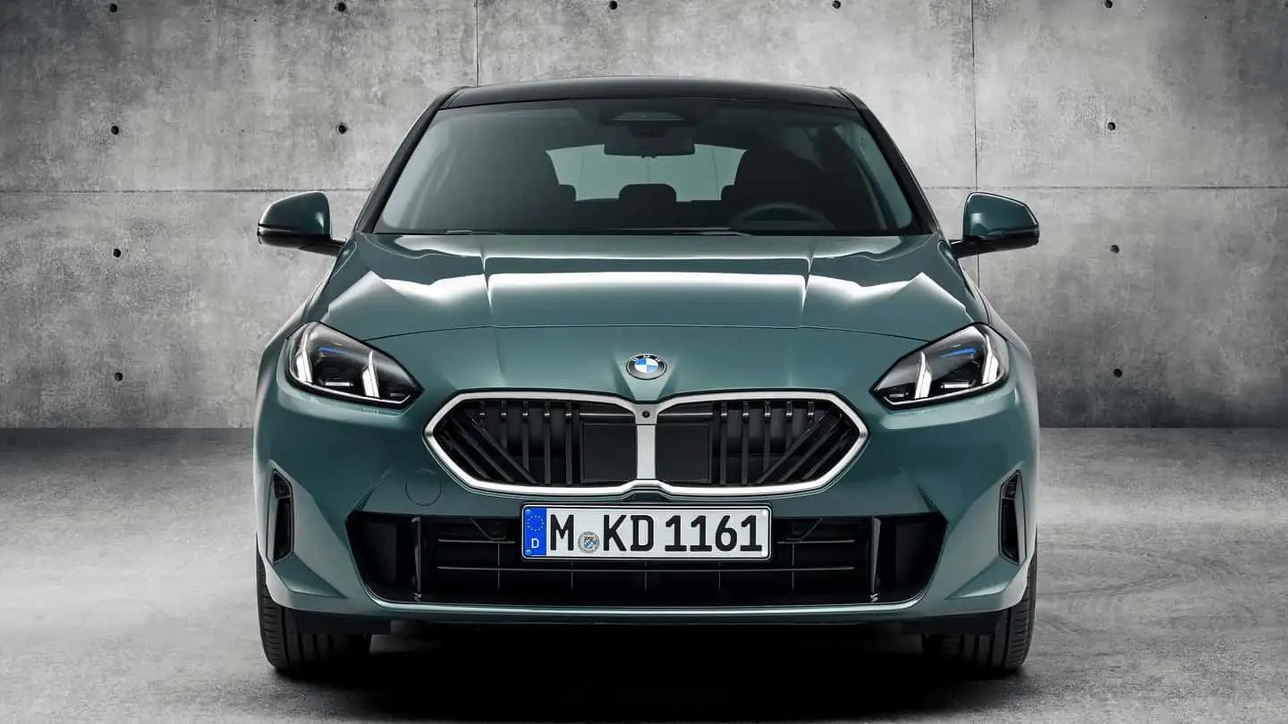 宝马新1系来了.起亚和福克斯喝多了?前驱约等于mini 真就班戈一走就