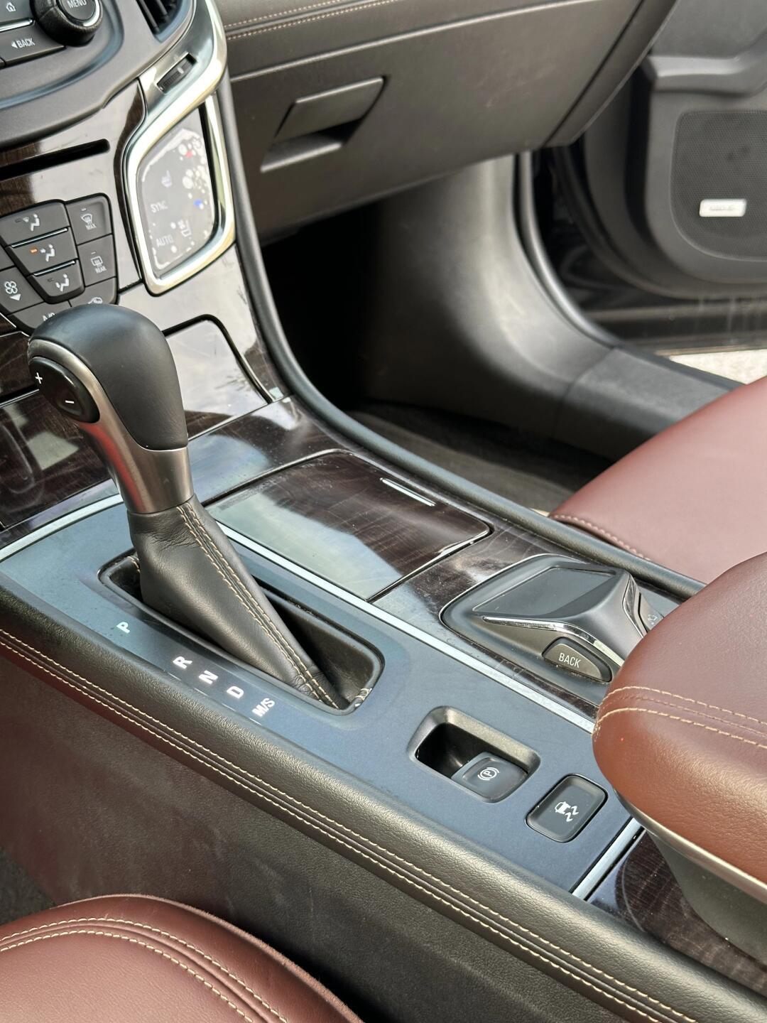 别克君越 14年2.4豪华