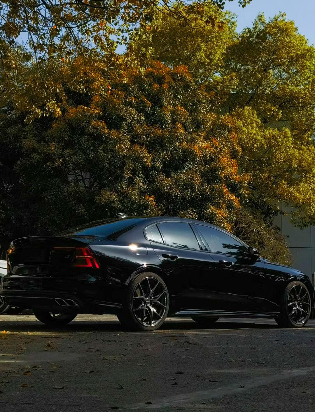 沃尔沃s60改装黑武士风格