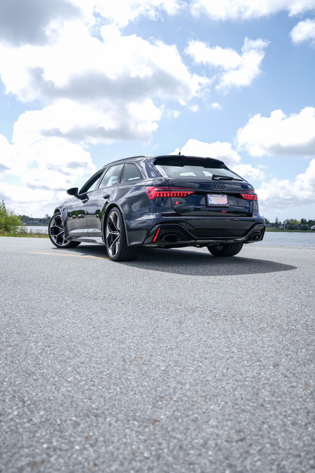 真·瓦罐天花板 - 奥迪rs6 performance