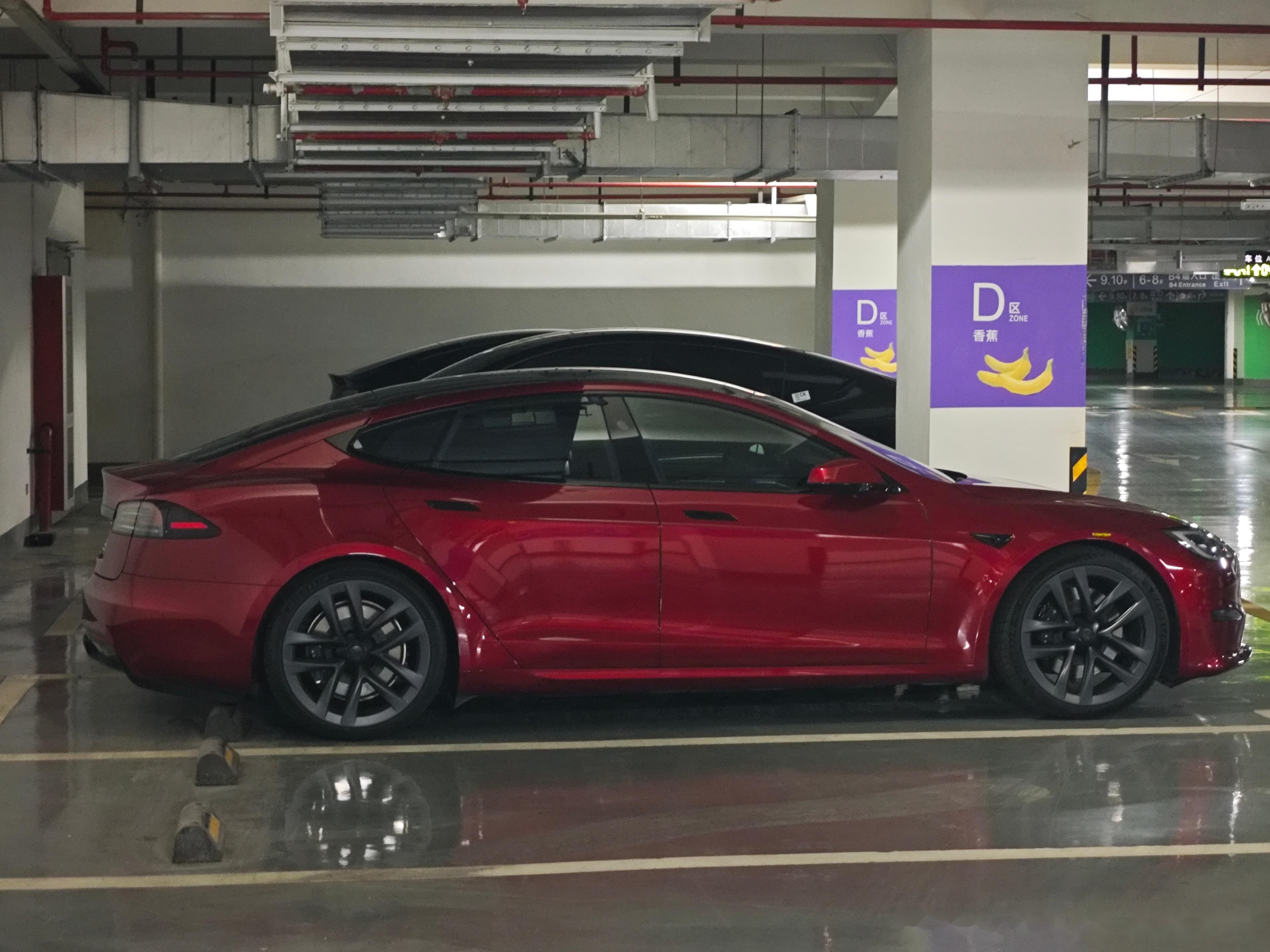 好久好久没开特斯拉了,这个周末开开 model s