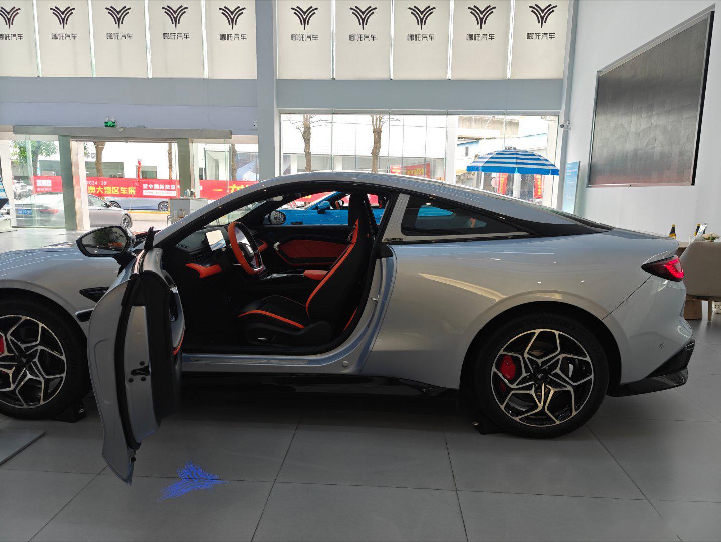 两门跑车造型 零百加速3.