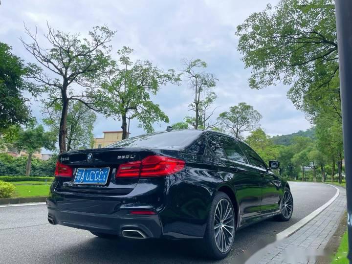 2019款改款宝马530li领先型m运动套装,一手車全車原版3个面喷漆,首登