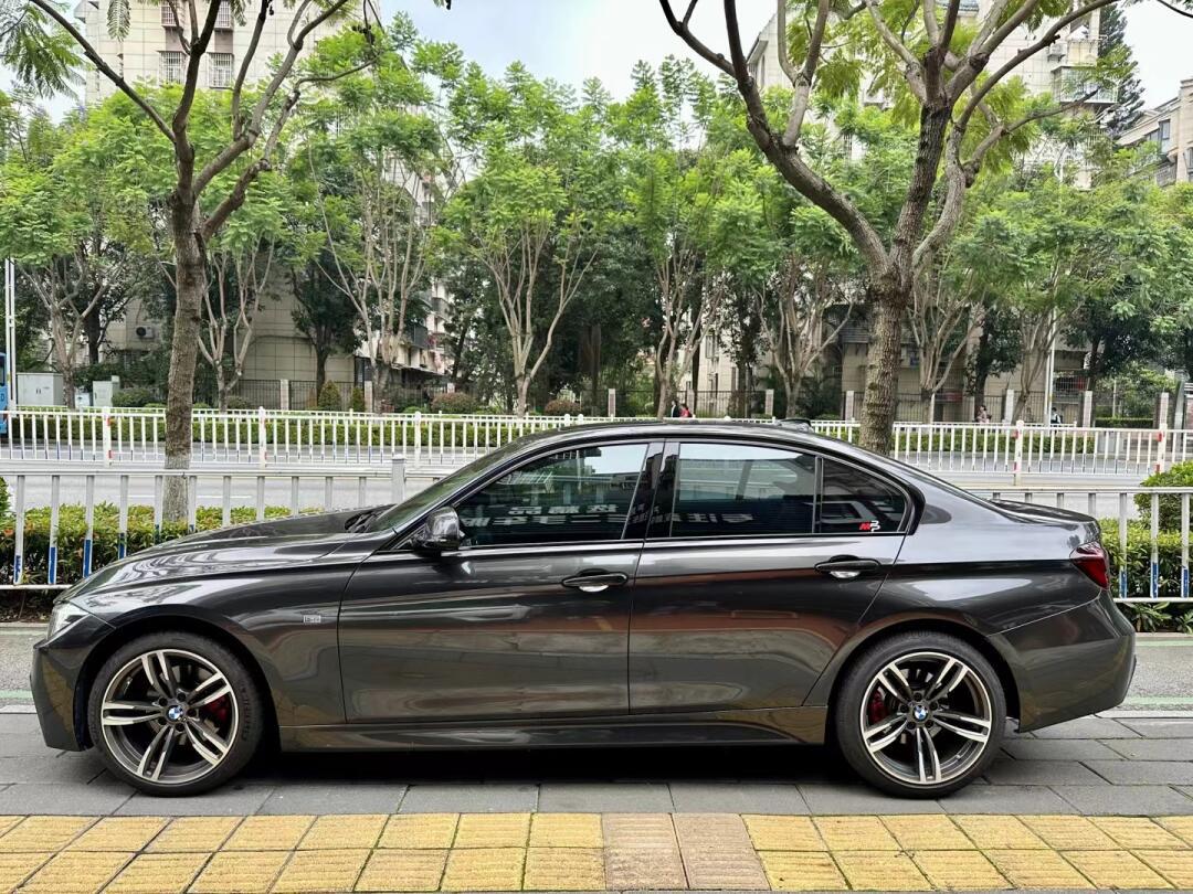 原车白外红内 带哈曼卡顿音响 升级真皮内饰 m3轮毂 碳_宝马3系社区