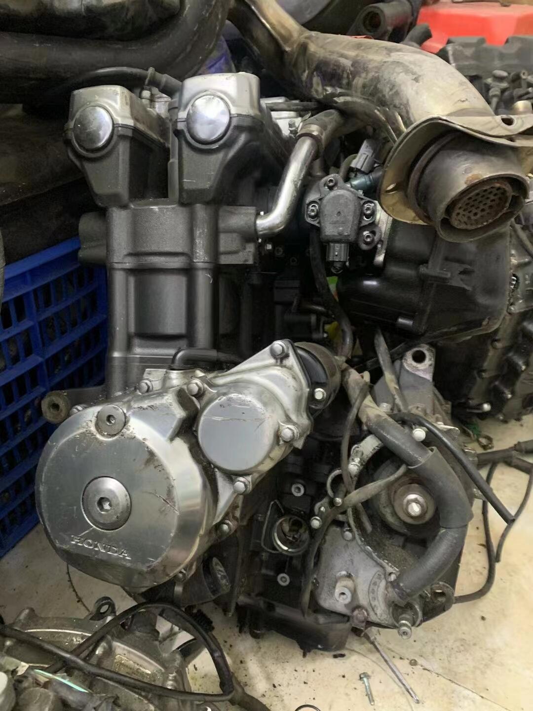 cb1300发动机