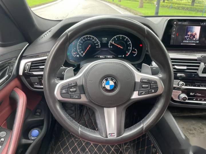 当前位置:>易车>社区>宝马5系社区>2019款改款宝马530li领先型m运动