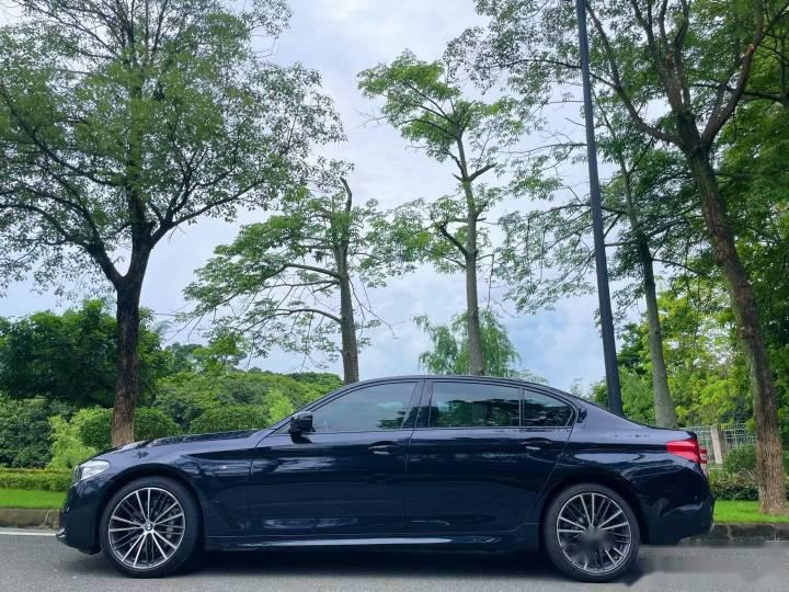 2019款改款宝马530li领先型m运动套装,一手車全車原版3个面喷漆,首登