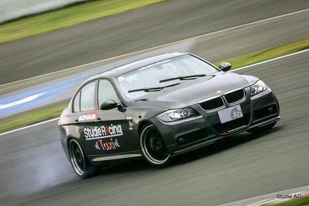 bmw335图片