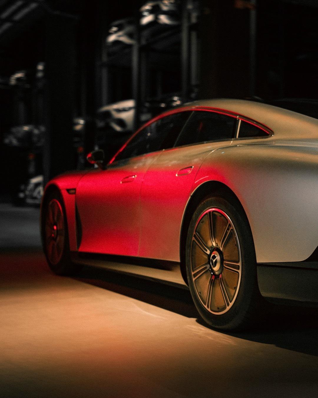 奔驰eqxx 史上效能最优电车,超高密度电池,充满电可行驶120077公里