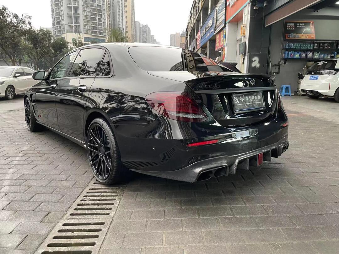 奔驰e级网红套件 e63行政包围