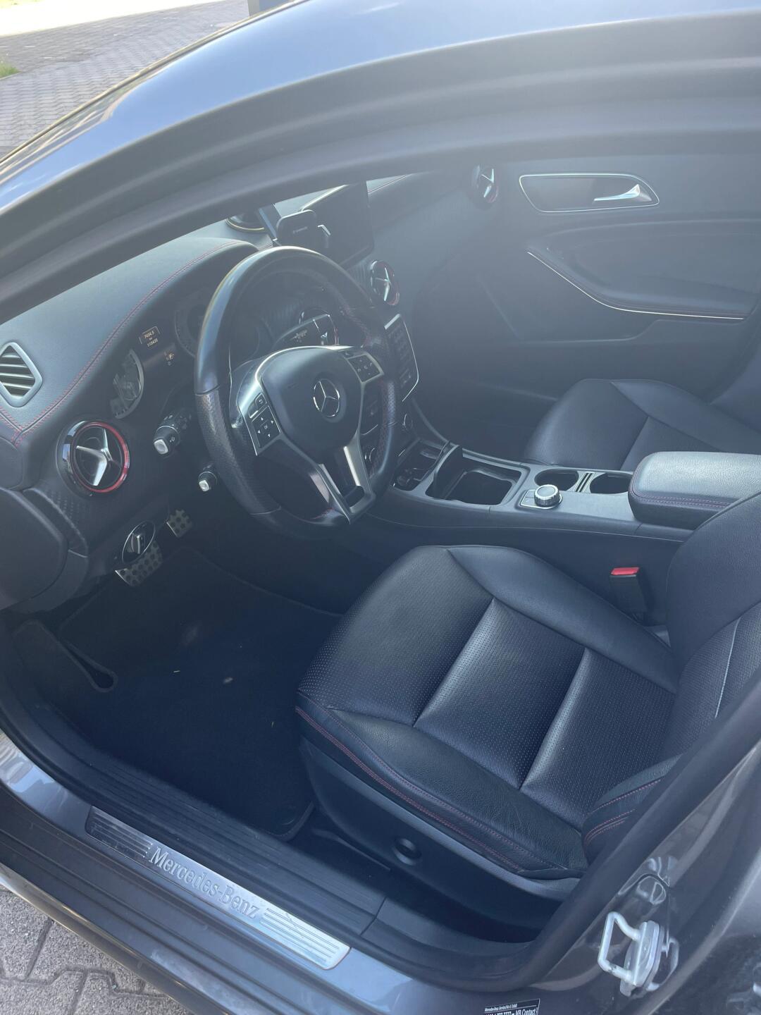 9990法兰克福出车 奔驰a250 sport 2015.08 出厂 11600