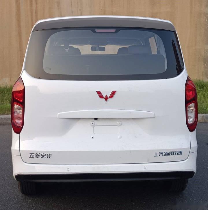 【384期工信部车展】五菱宏光,这是燃油版.