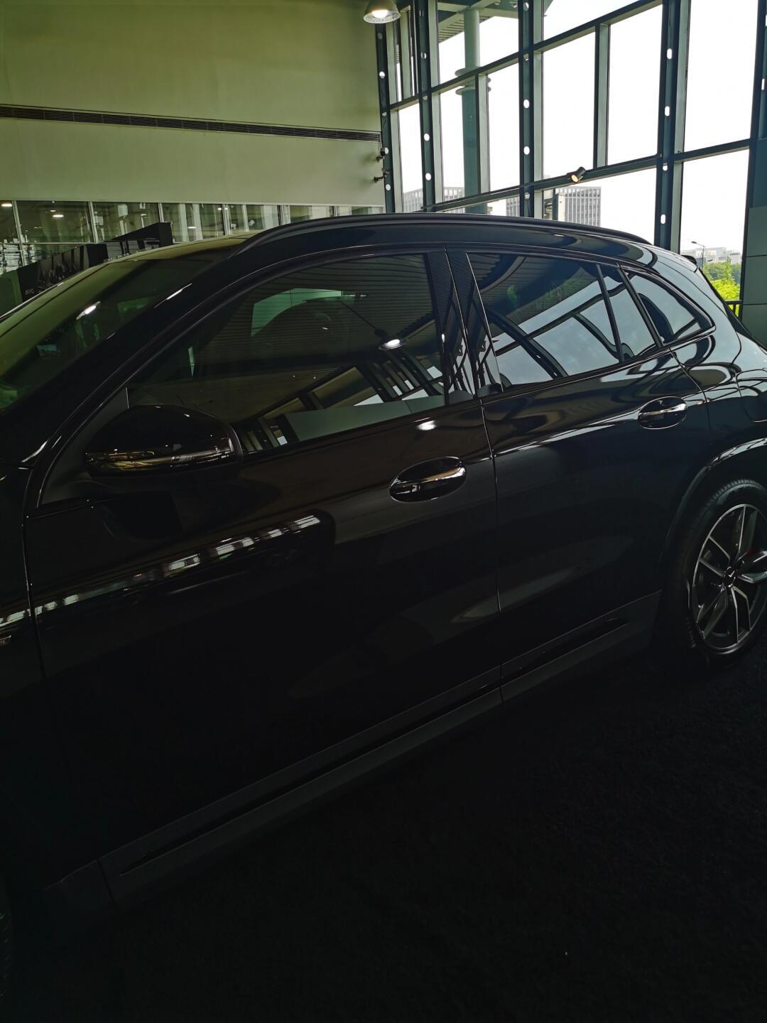 黑色gla35suv奔驰amg马路秒杀对手绝对轻松