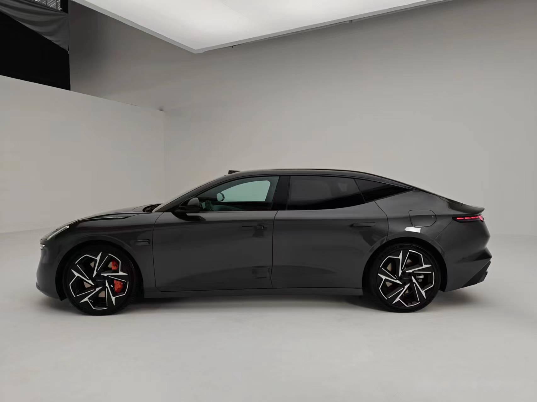 领克 zero 也就是 z10 正式发布了,最近一段时间也持续输出了一些关于