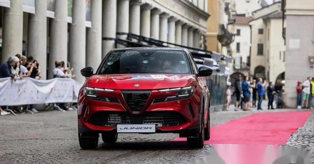 【阿尔法·罗密欧junior实车现身6015】 在日前盛大开幕的一千