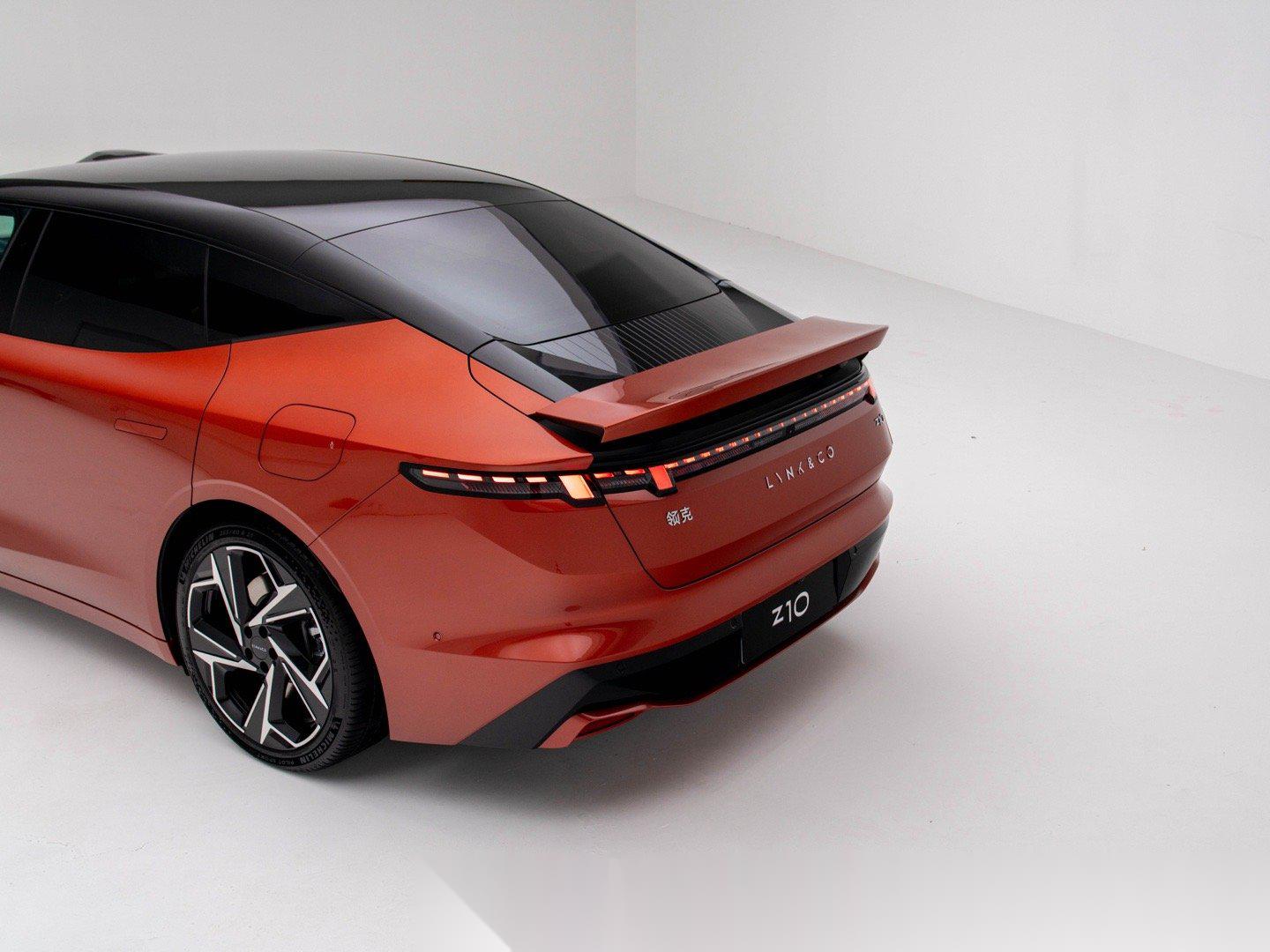 领克首款电动车z10来了,先打个分,你们觉得怎么样?我是觉得蛮精神的.