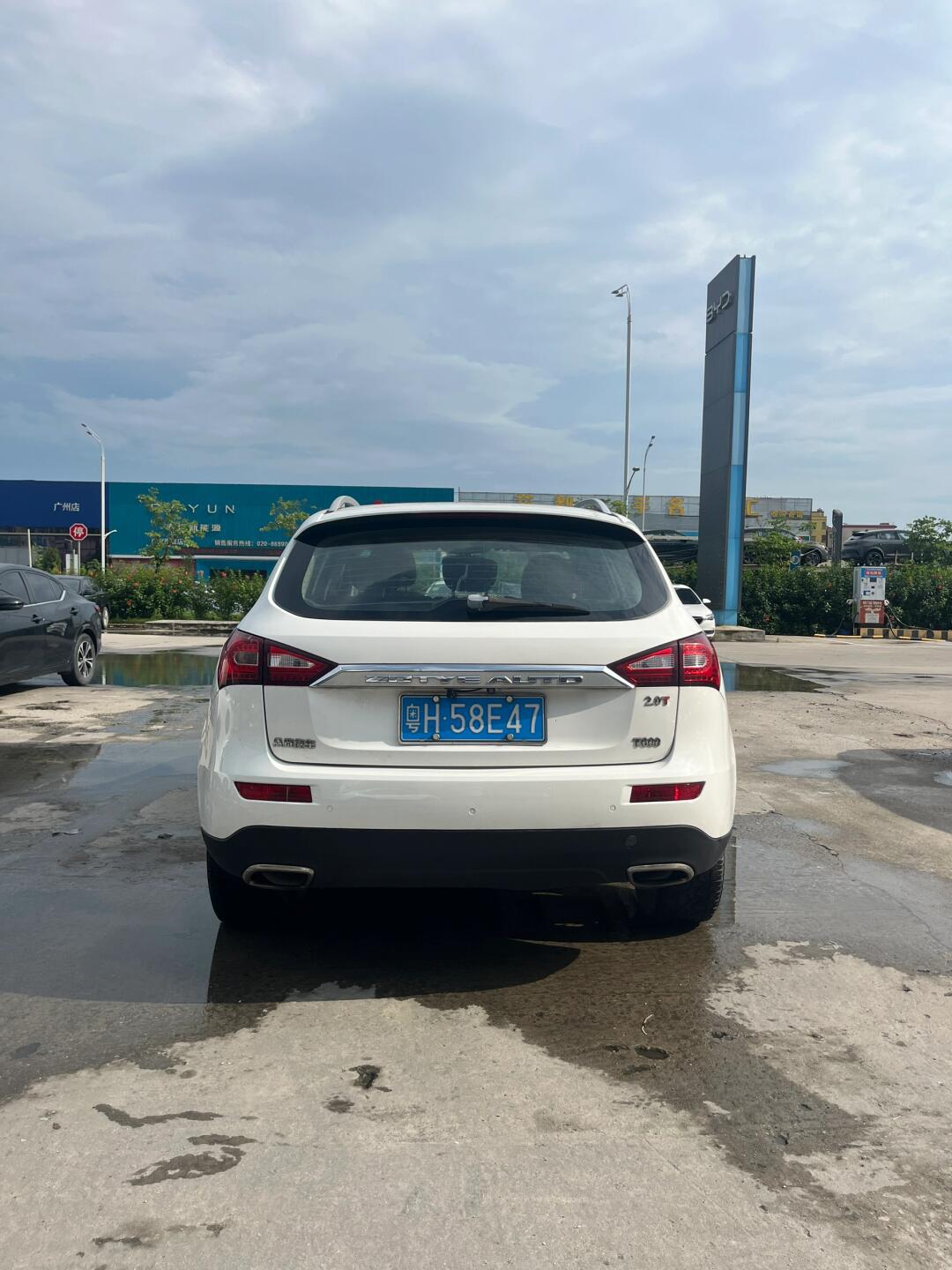 2016年众泰t600,双电动纳帕软皮座椅,老板按键 360影像 全景天幕配置