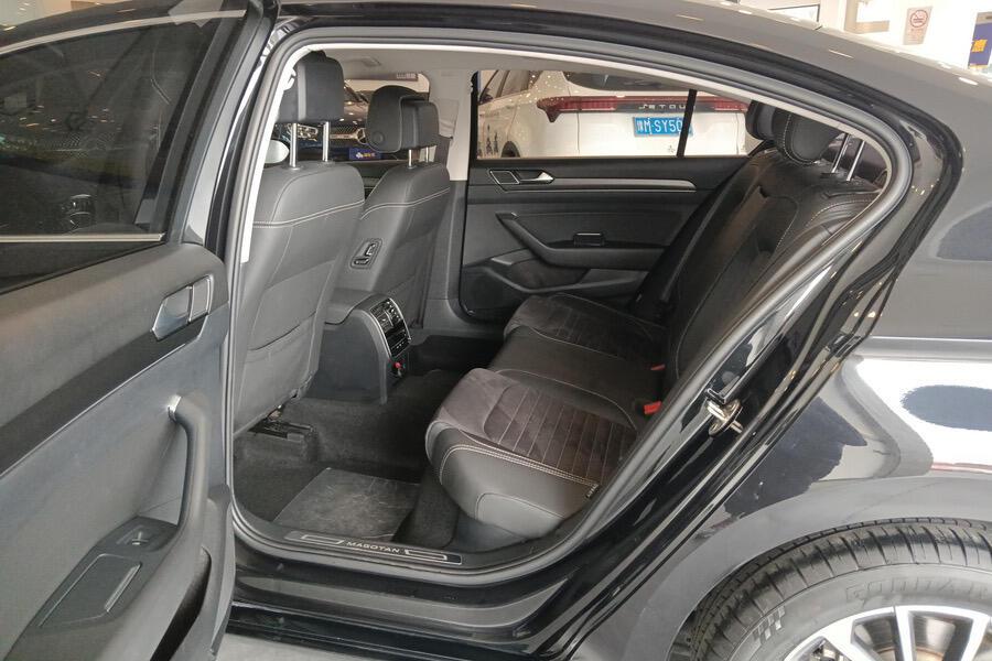 大众迈腾2020款330tsi豪华型,15.98万即可拥有,2021年1月起,已