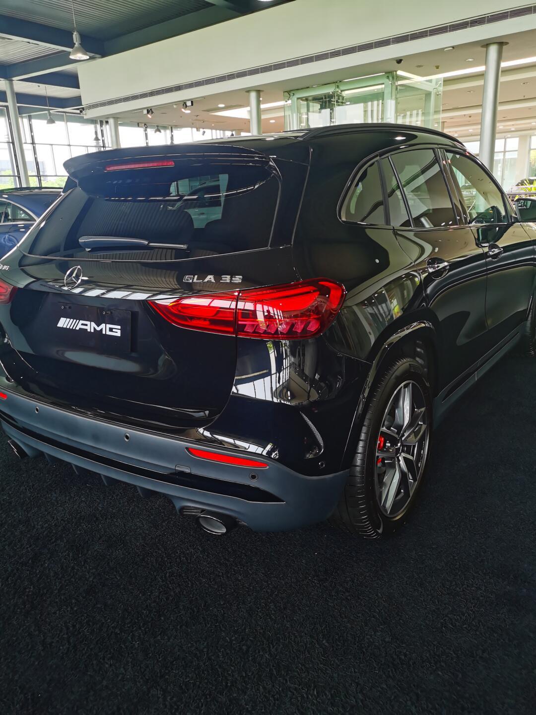 奔驰amg黑色gla35棕内现车大马力性能车618