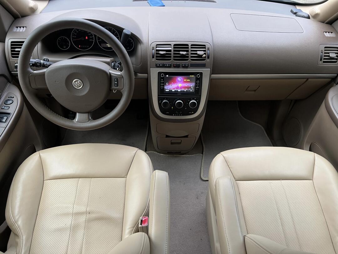 别克gl8 14款 2.4l 经典版