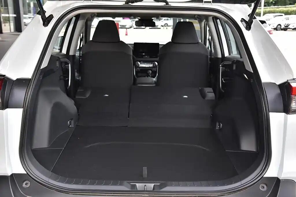 20万级务实之选,一汽丰田rav4荣放!