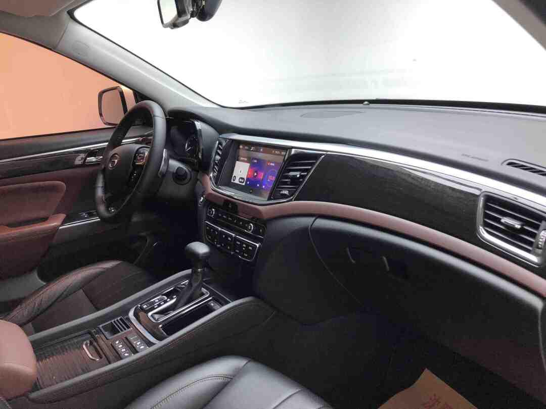 广汽传祺 传祺gs8 2017款 320t 两驱豪华智联版7.78万