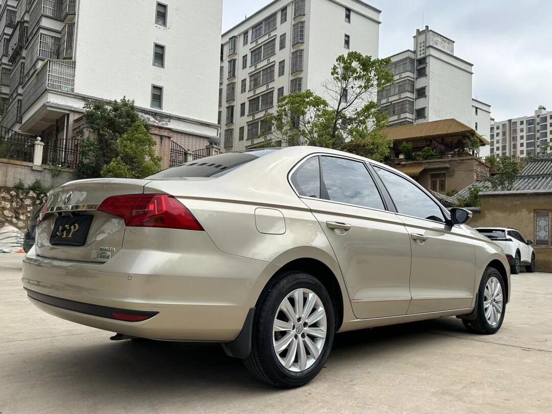 大众宝来金色自动时尚型