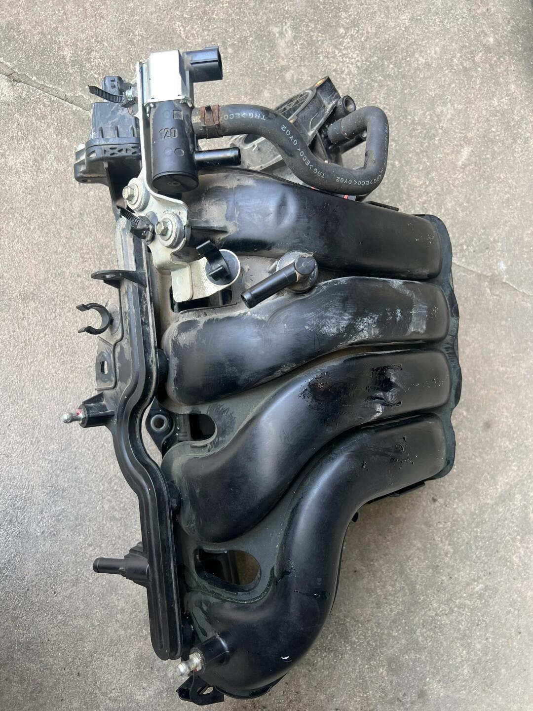 日产新款2.0进气歧管