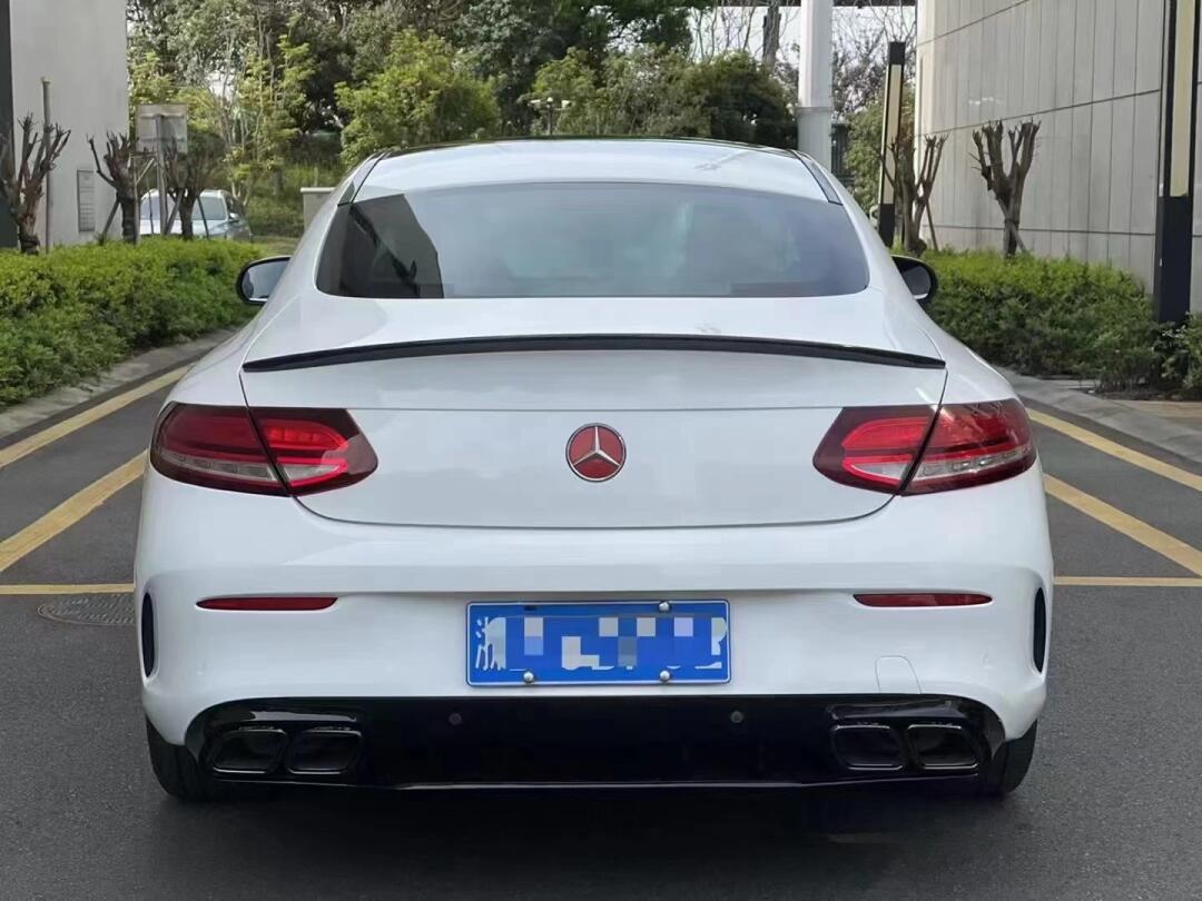 20年奔驰c260 coupe轿跑 美女一手,四出排气,碳纤维尾翼,最美双门四座