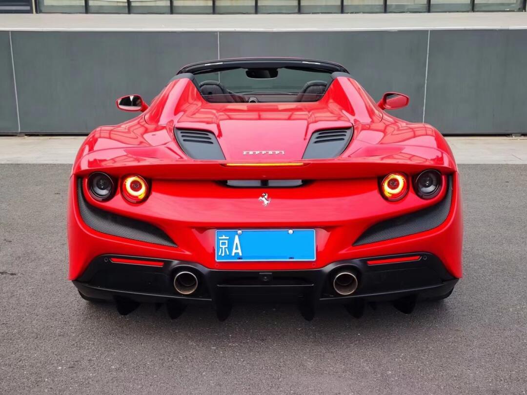 法拉利 f8 敞篷 93 秒发秒送 93自驾 93静展