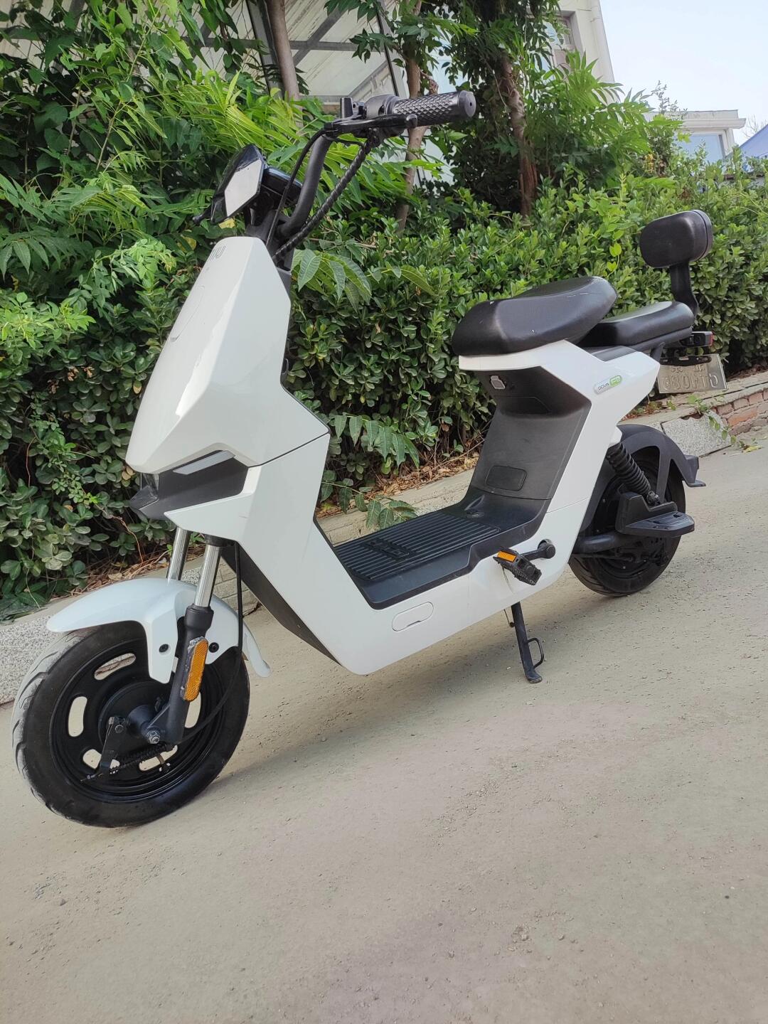 小牛电动车 95新 续航40公里