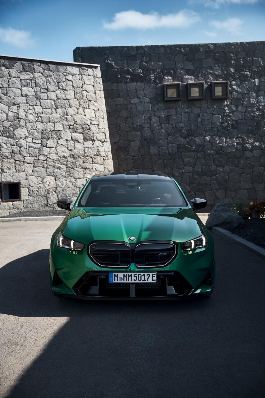 全新一代宝马m5全球首发,727匹马力