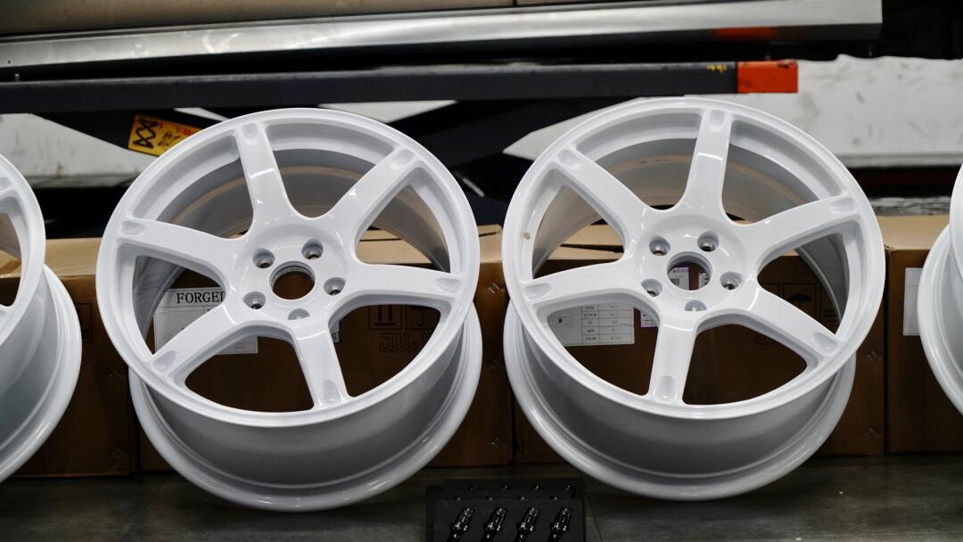 奥迪s3定制star国锻轮毂 18寸 曼固锻造钢螺丝,前些天