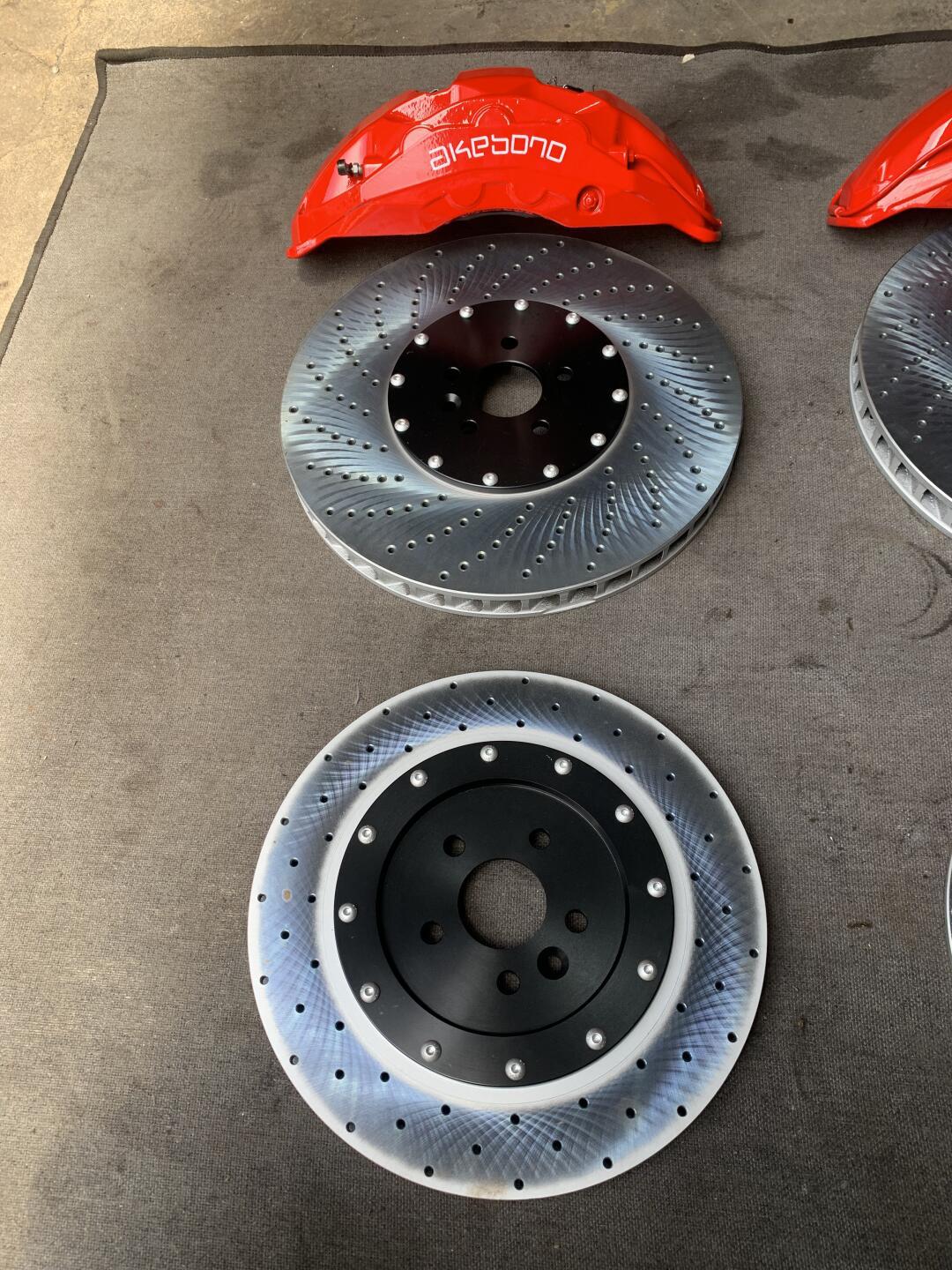 捷豹f- pace升级阿基波罗10活塞卡钳