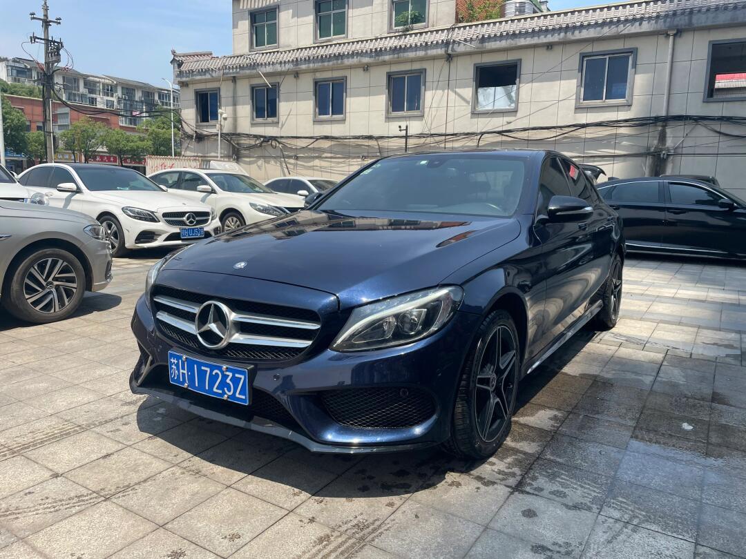 2017年奔驰c200,17款9速,升级旋转高音,五星轮毂,前嘴一套瑕疵,价格9