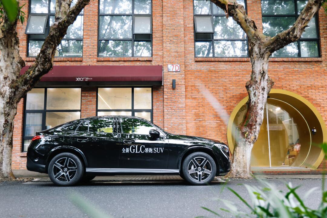 奔驰 glc 轿跑,带你感受风驰电掣的刺激!