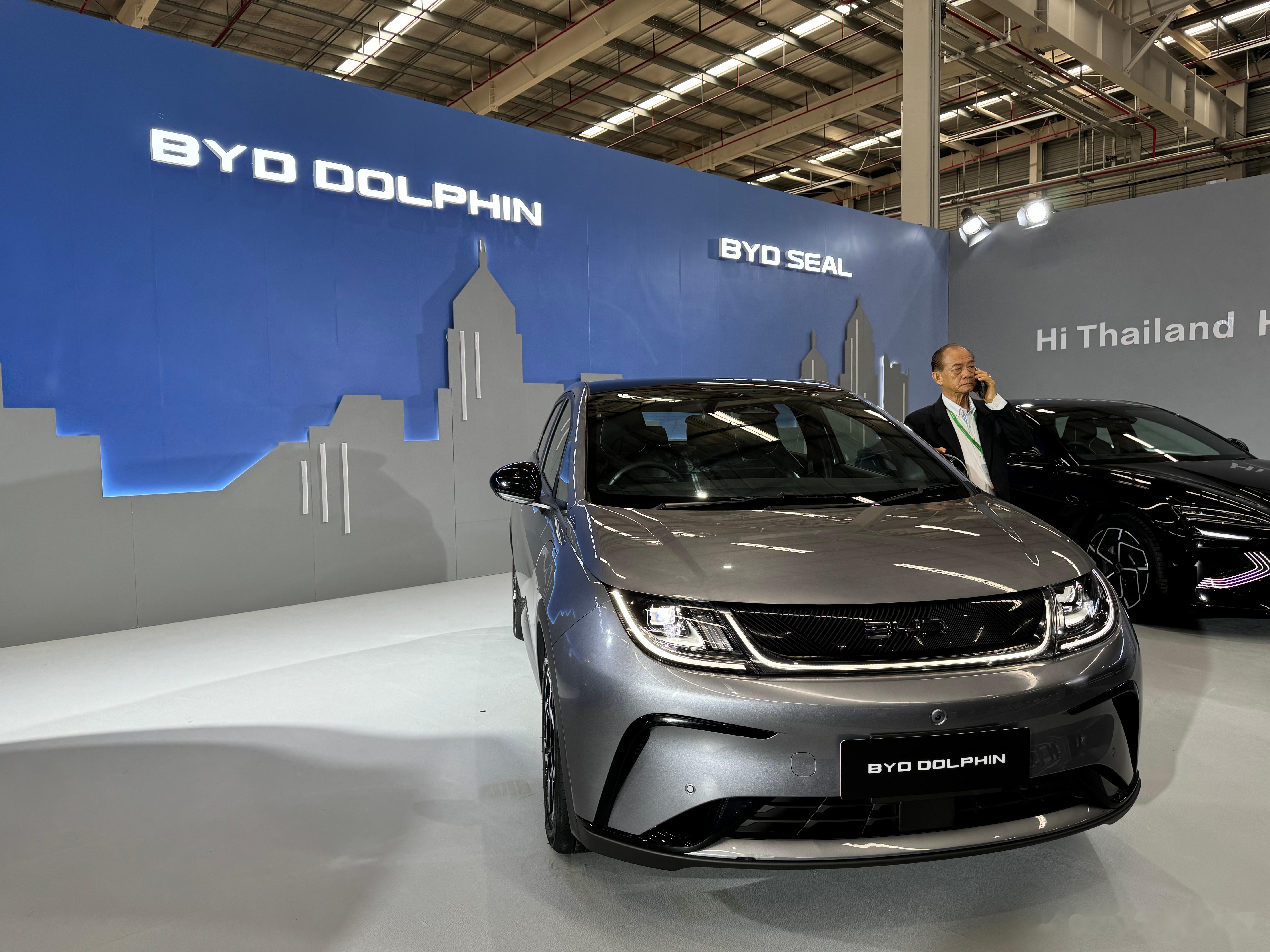 比亚迪第800万辆新能源汽车在泰国工厂下线,标志着比