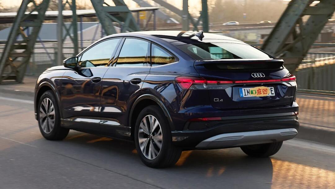 2024奥迪q4 etron改款 45 / 55 etron
