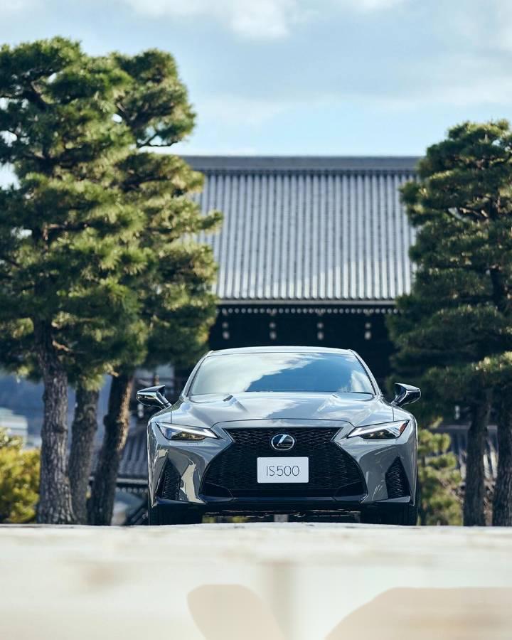 来一组雷克萨斯is 500