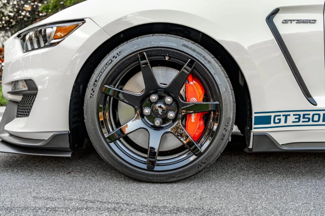 福特野马shelby gt350r heritage edition