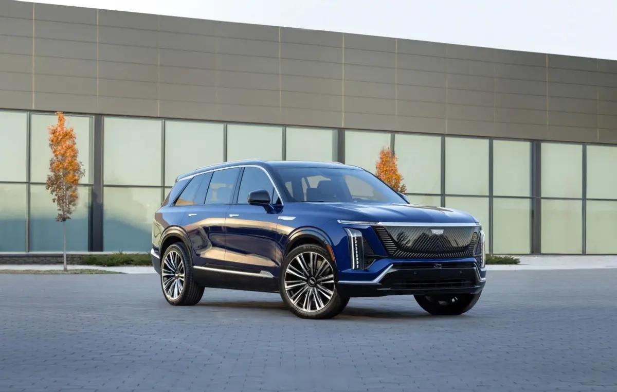 凯迪拉克全新大尺寸纯电 suv 车型 vistiq 按照傲歌,锐歌的命名方式