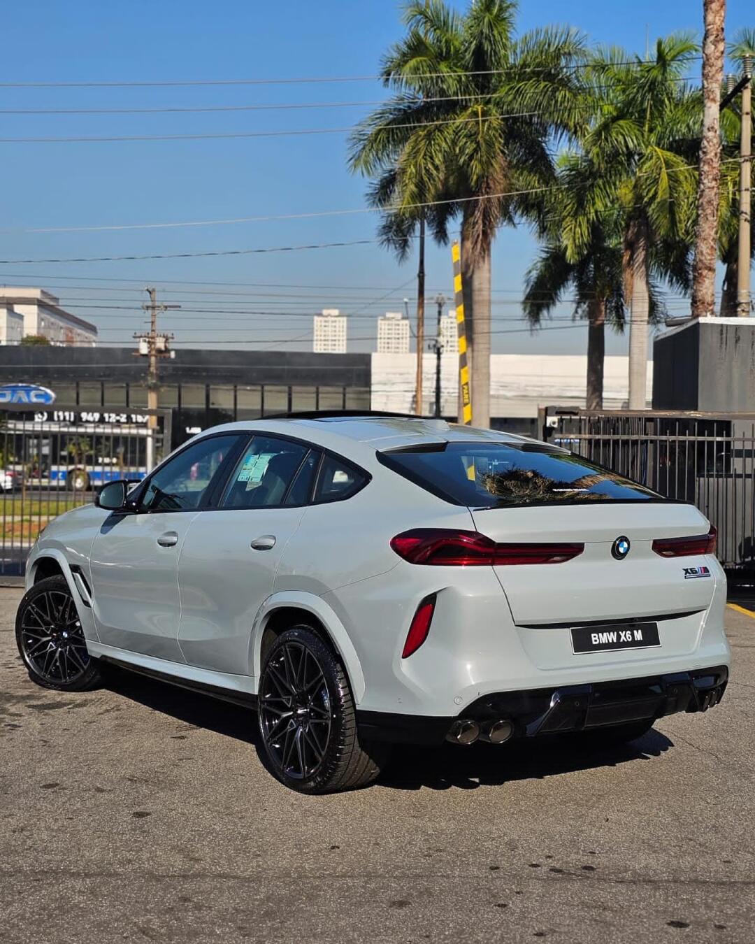 宝马x6m有里有面,除了溜背不好看!