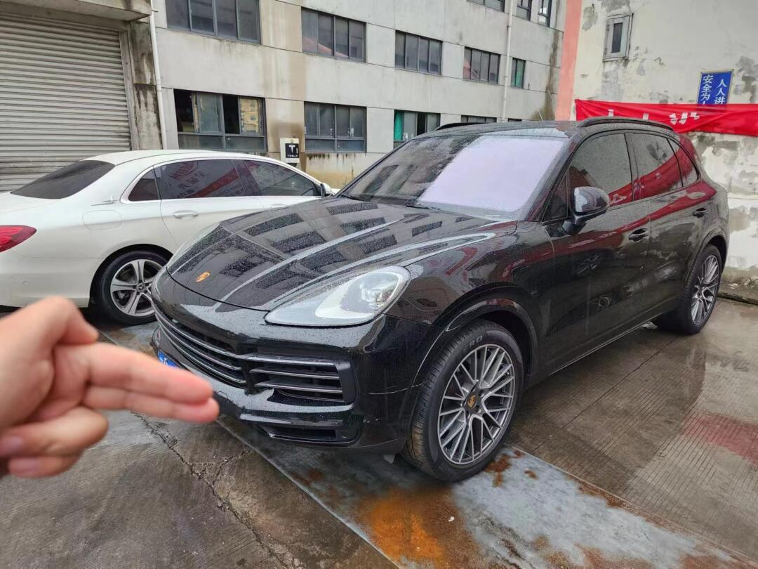 谁会选松露棕的保时捷卡宴