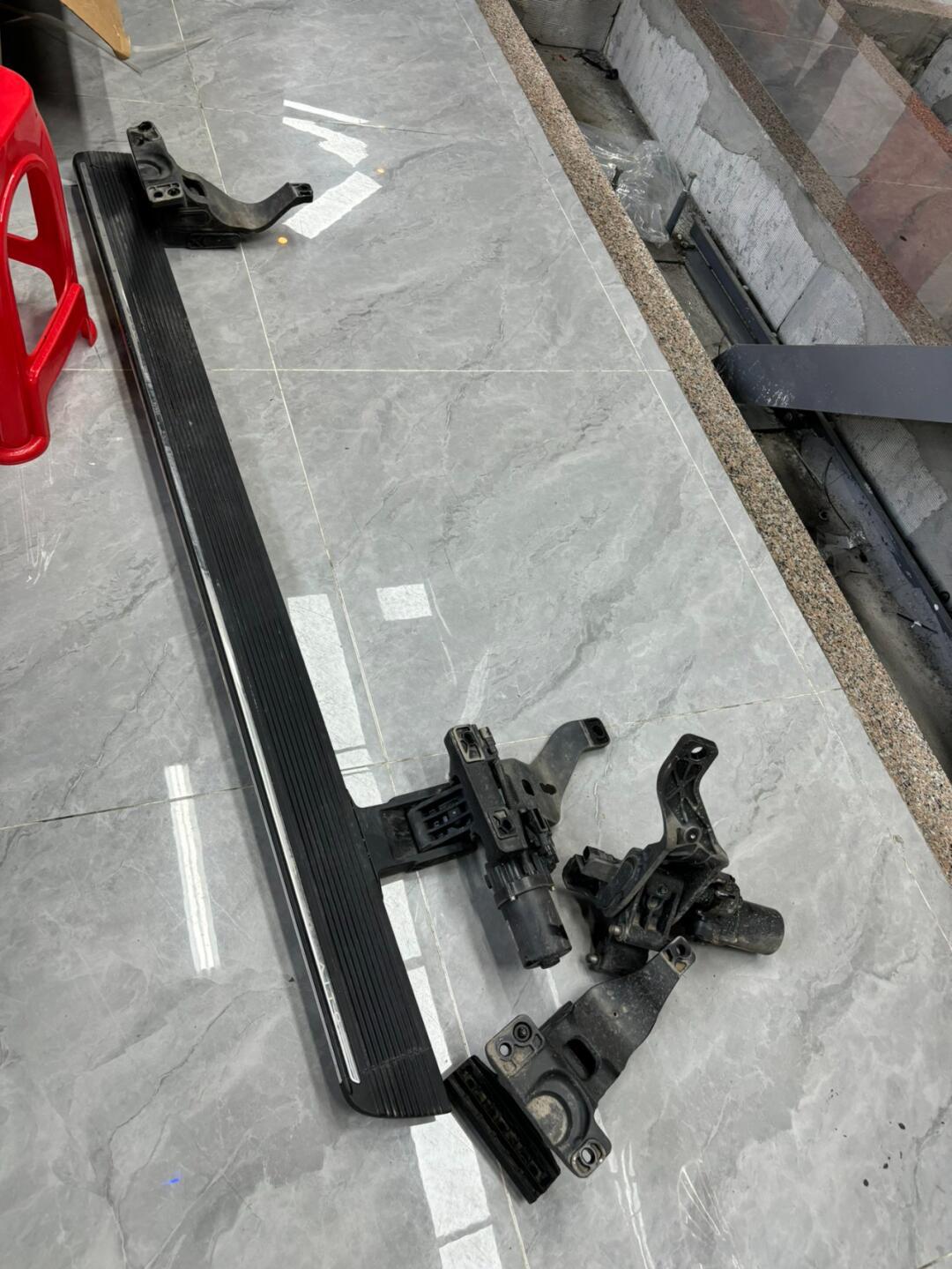 问界m7拆掉原厂电动侧踏板_问界m7社区_易车社区