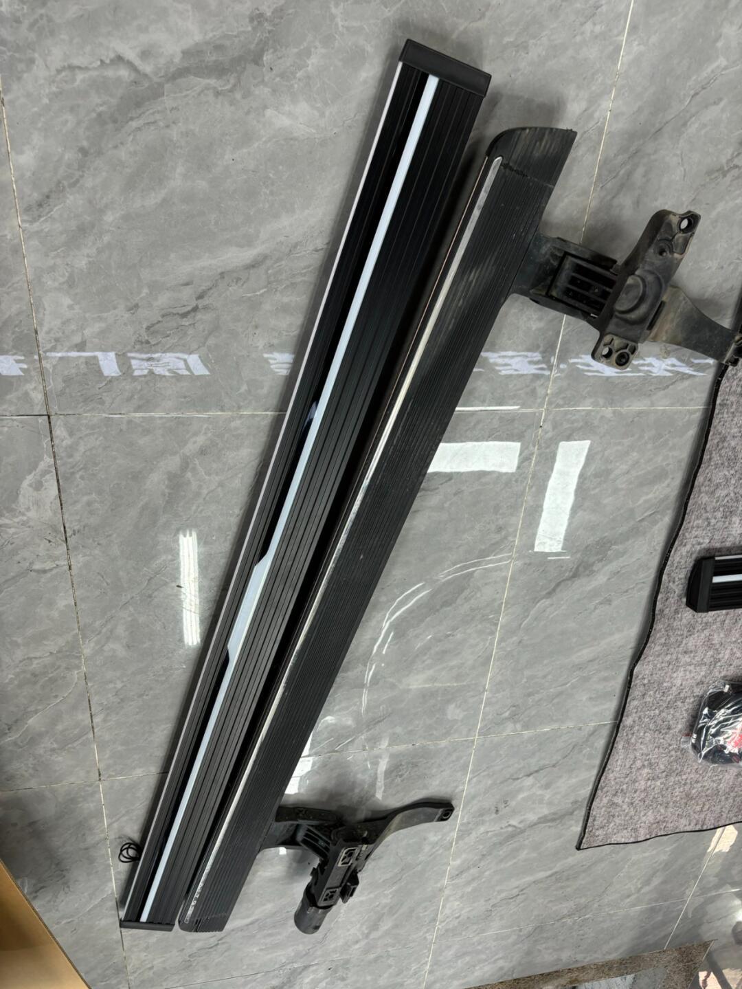 问界m7拆掉原厂电动侧踏板_问界m7社区_易车社区