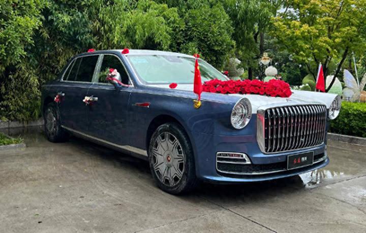 红旗国礼实车曝光 双色复古外观 可升降立标 红旗国礼即全新一代红旗