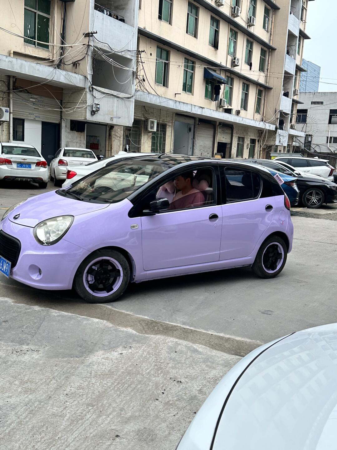 夏天的颜色 出13年女生个人吉利熊猫自动挡