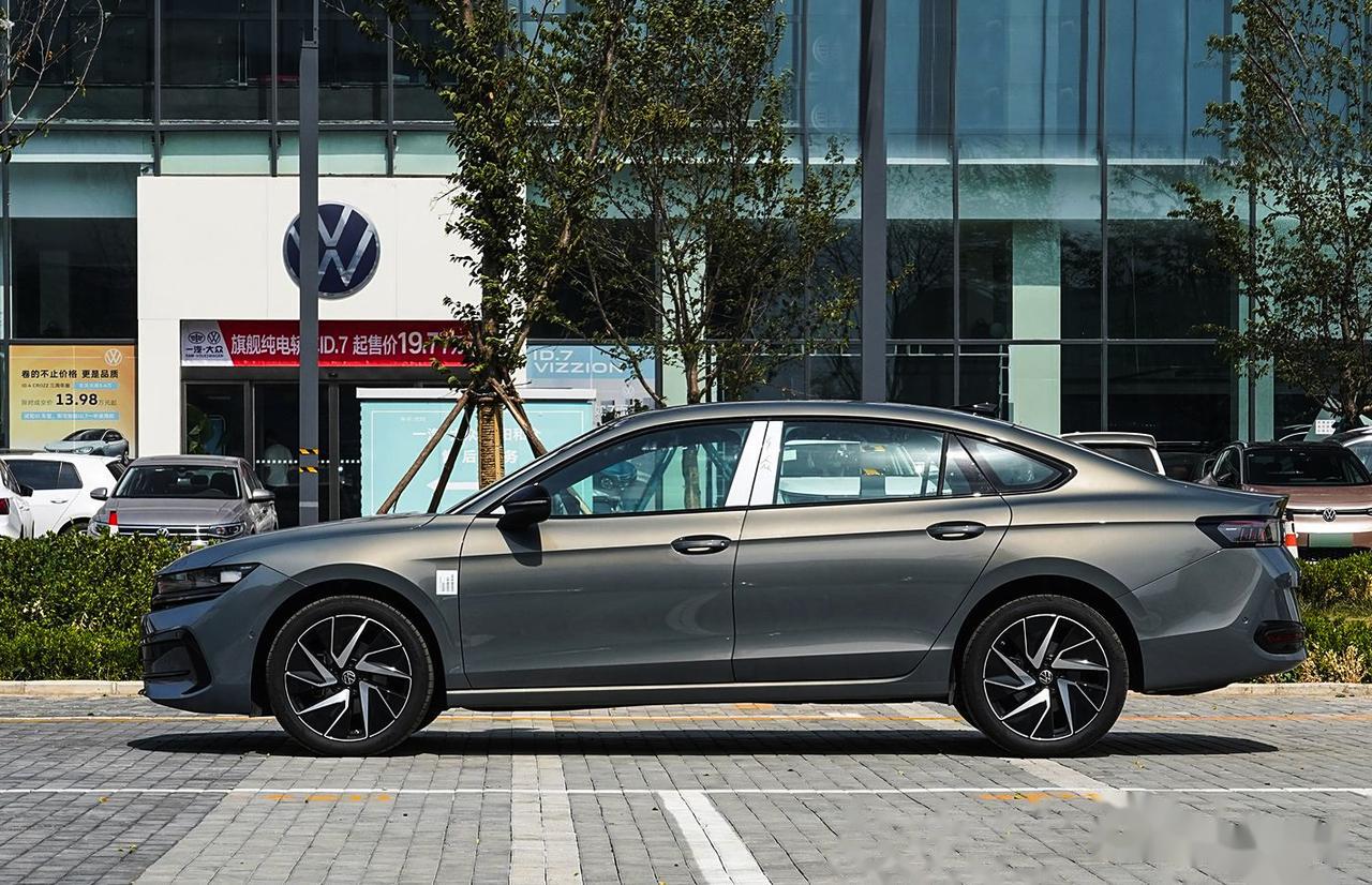 全新一汽-大众迈腾将于今日(7月9日)正式上市,该车基于大众mqb-b平台