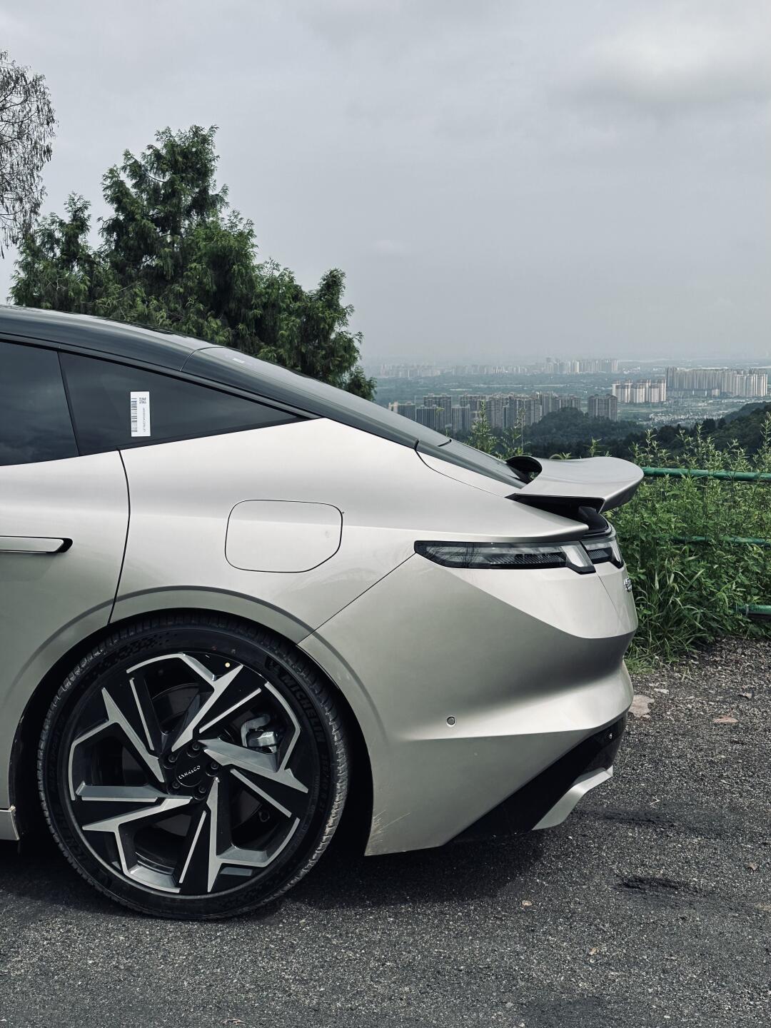 全新领克纯电轿车-z10_emeya社区_易车社区